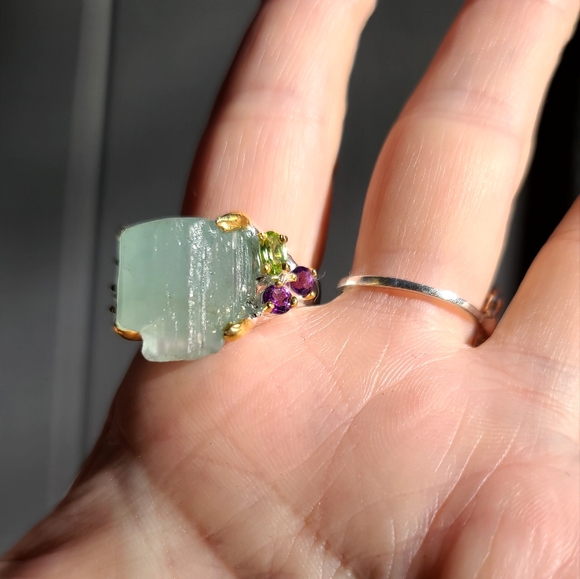 HUGE 30k Aquamarine RAW uncut w/Peridot & Amethyst Sterling &gold ring sz9 - Picture 4 of 9